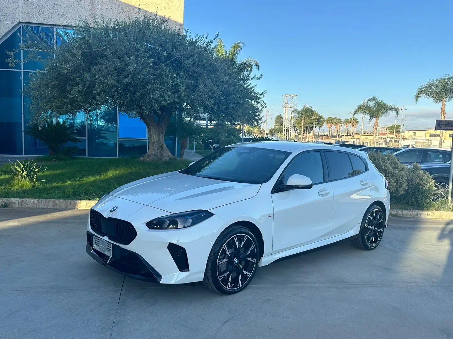 BMW 118 d MSport Pro offerta T-Stock prezzo imperdibile Blanc - 1