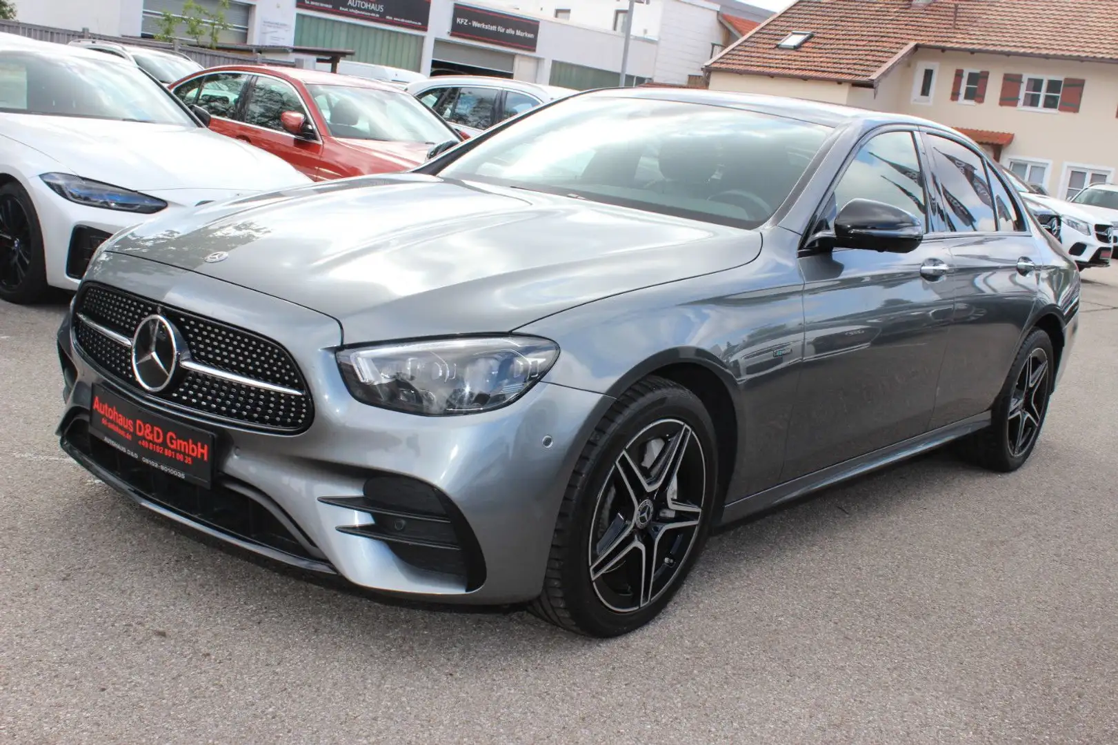 Mercedes-Benz E 300 de AMG-line Grau - 1