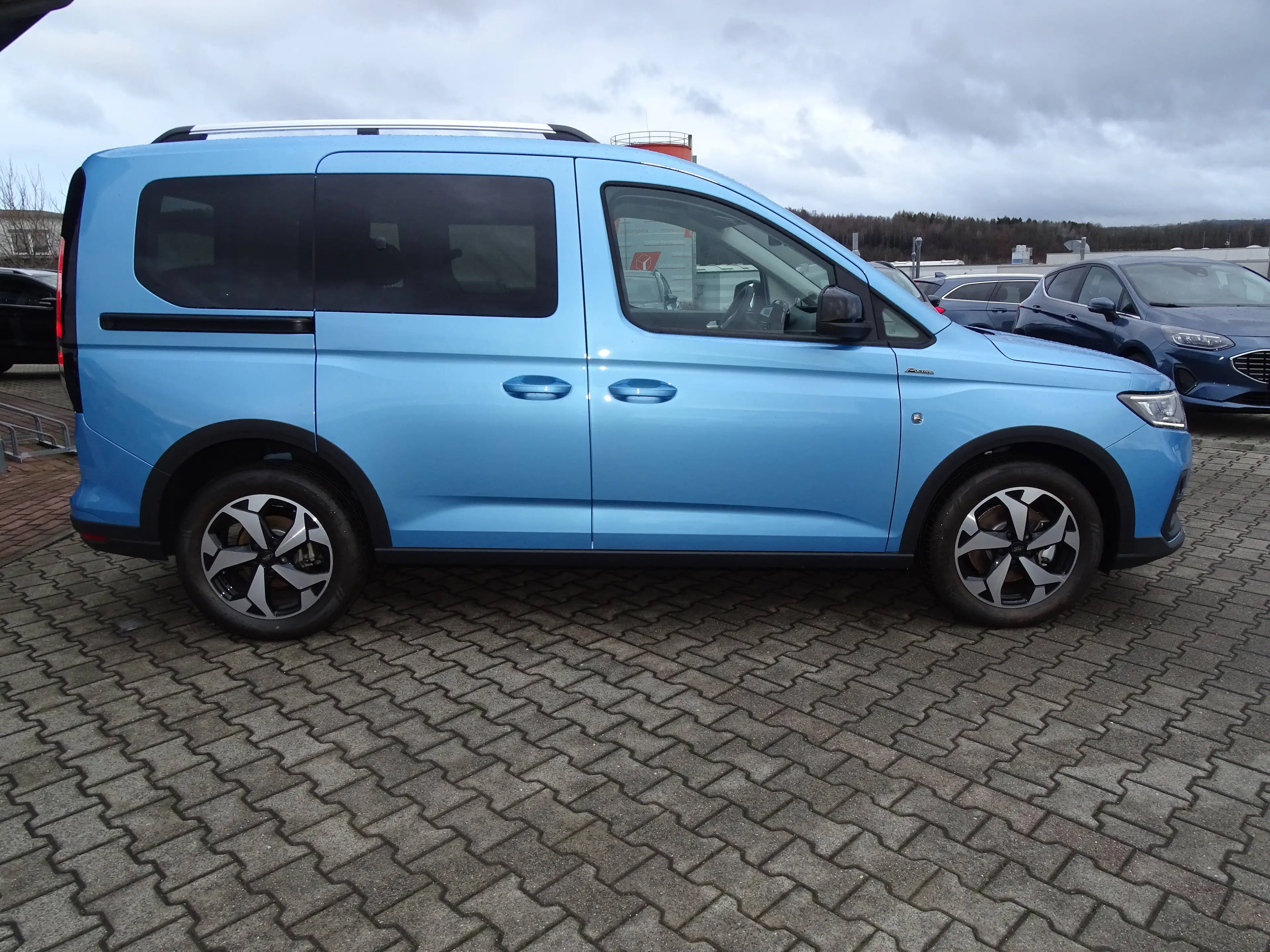 Ford Tourneo Connect Active — photo 6
