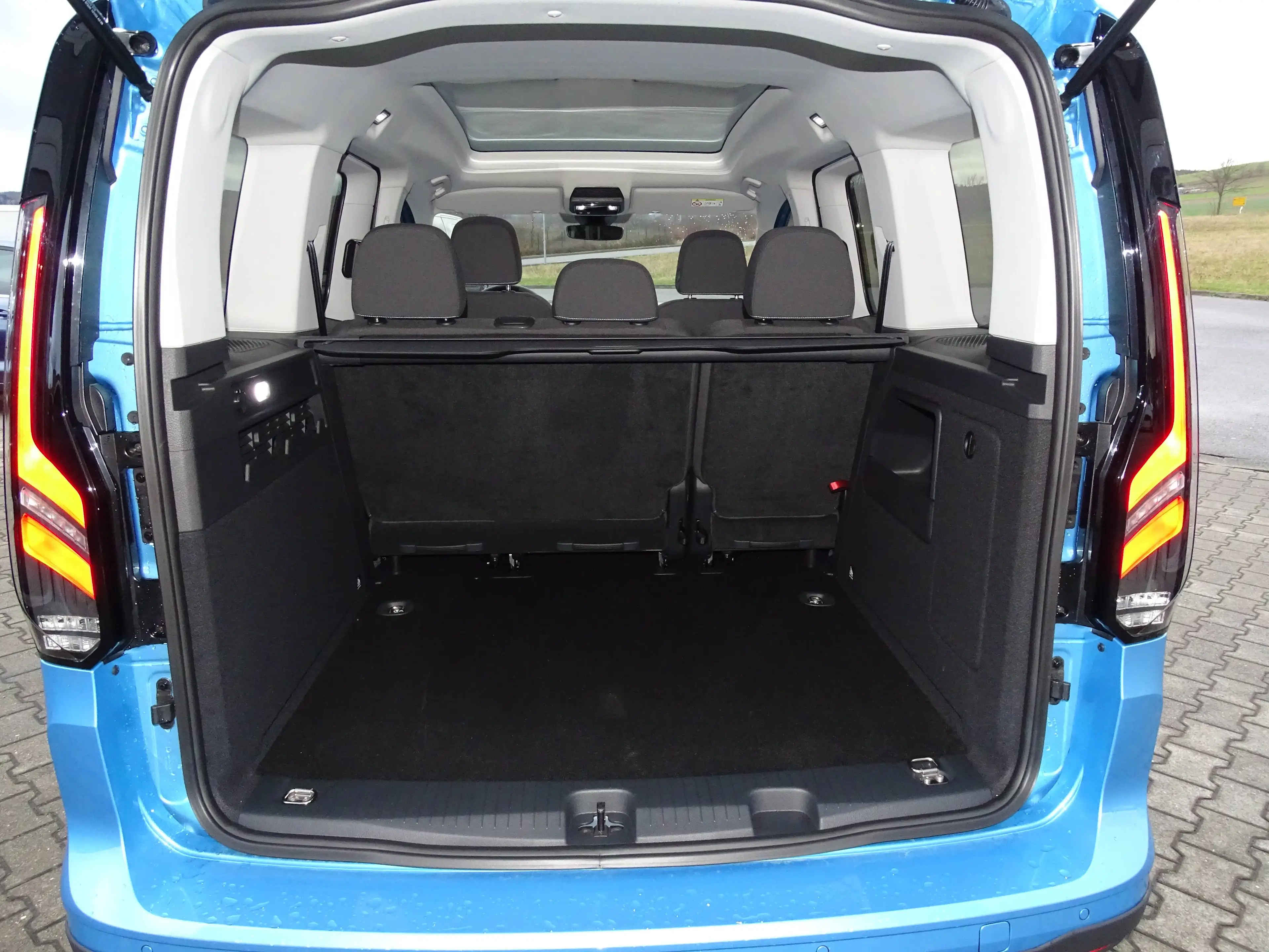 Ford Tourneo Connect Active — photo 4