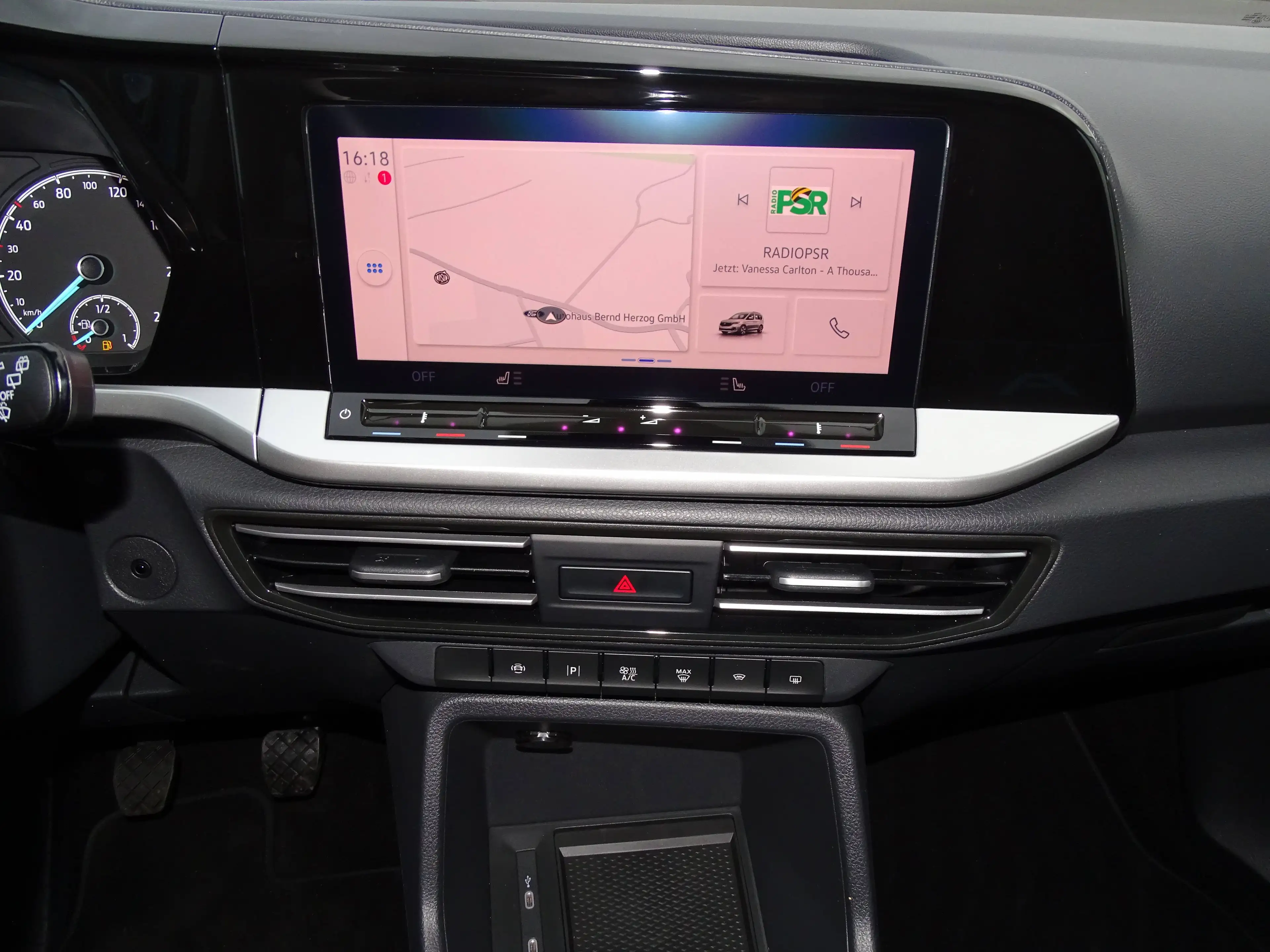 Ford Tourneo Connect Active — photo 15