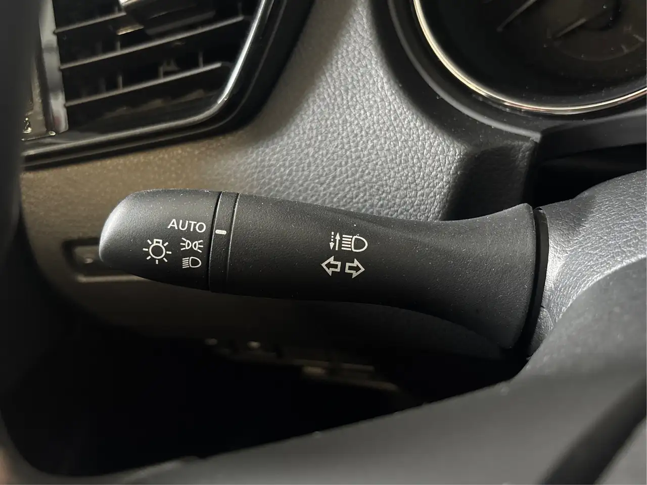 Nissan Qashqai снимка Nissan Qashqai