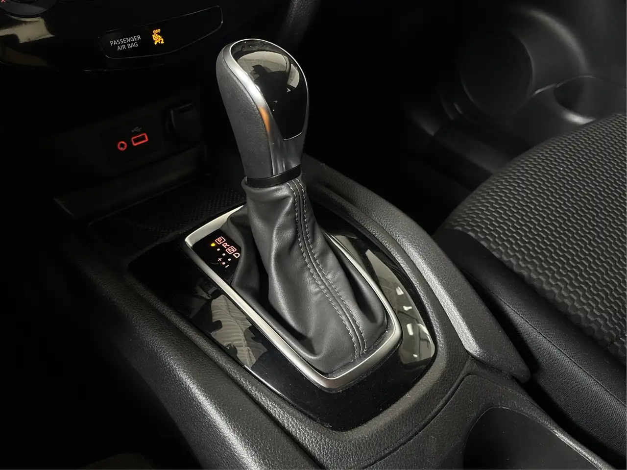 Nissan Qashqai снимка Nissan Qashqai
