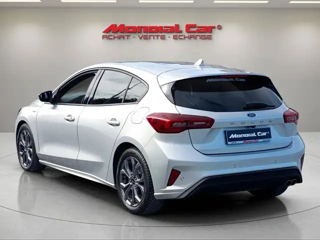 Ford Focus view 10