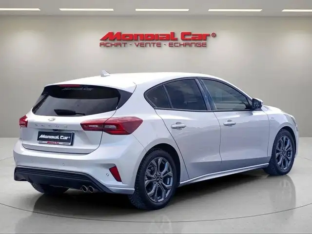 Ford Focus view 6