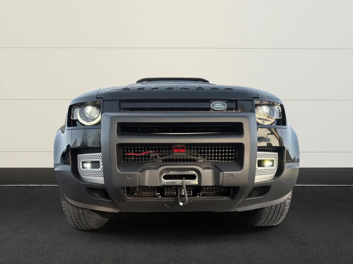 Land Rover Defender 110 D200 3.0 HSE+7-Sitzer+Seilwinde+Luft Schwarz - 2