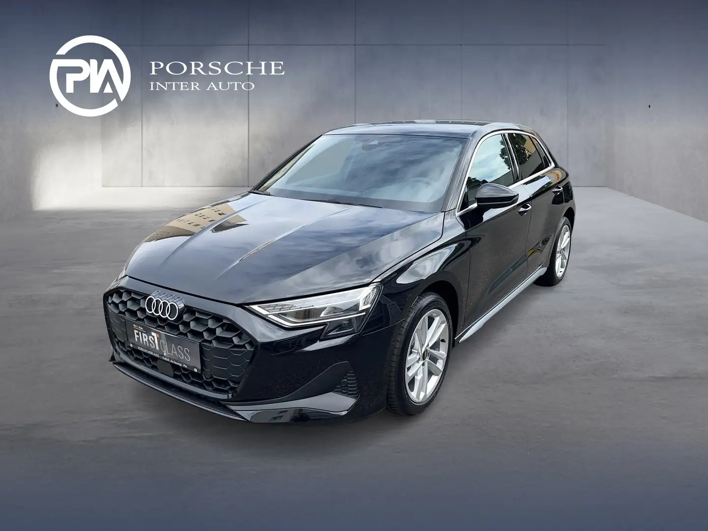 Audi A3 30 TFSI Schwarz - 1