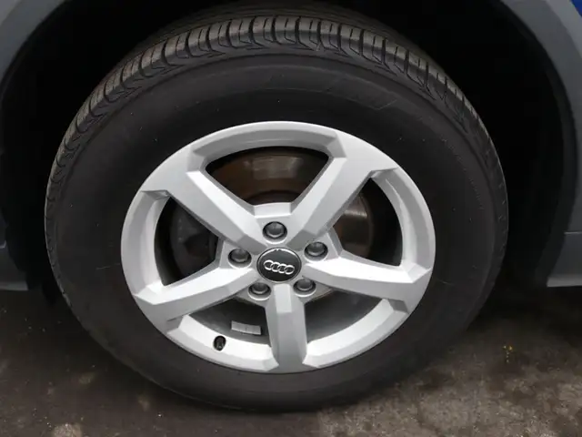 Audi Q2 view 13