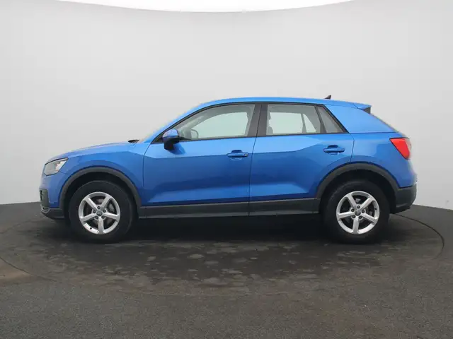 Audi Q2 view 4