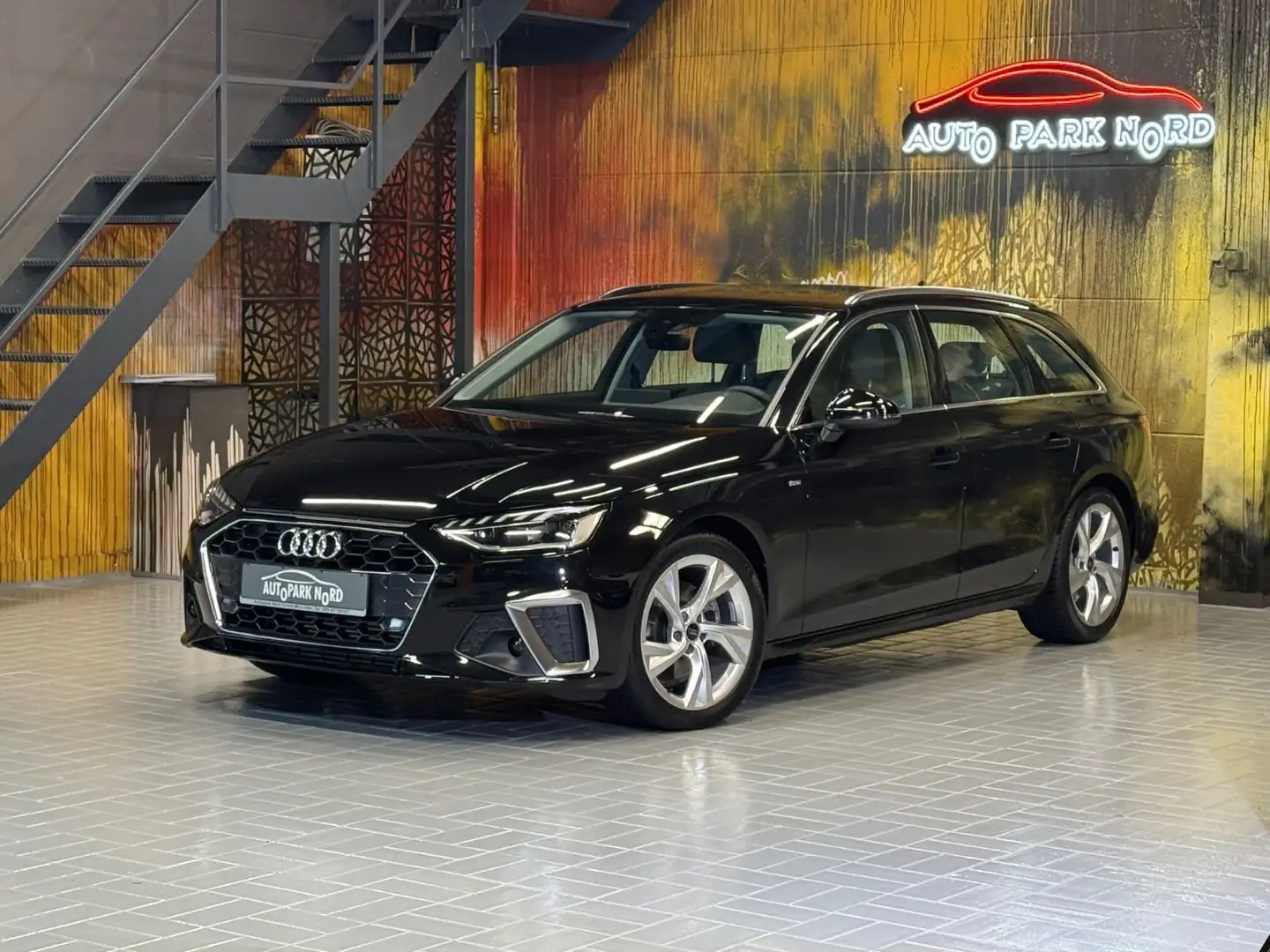 Audi A4 Avant 35 TFSI S line~LEDER~KAMERA~ACC~LED~ Noir - 1