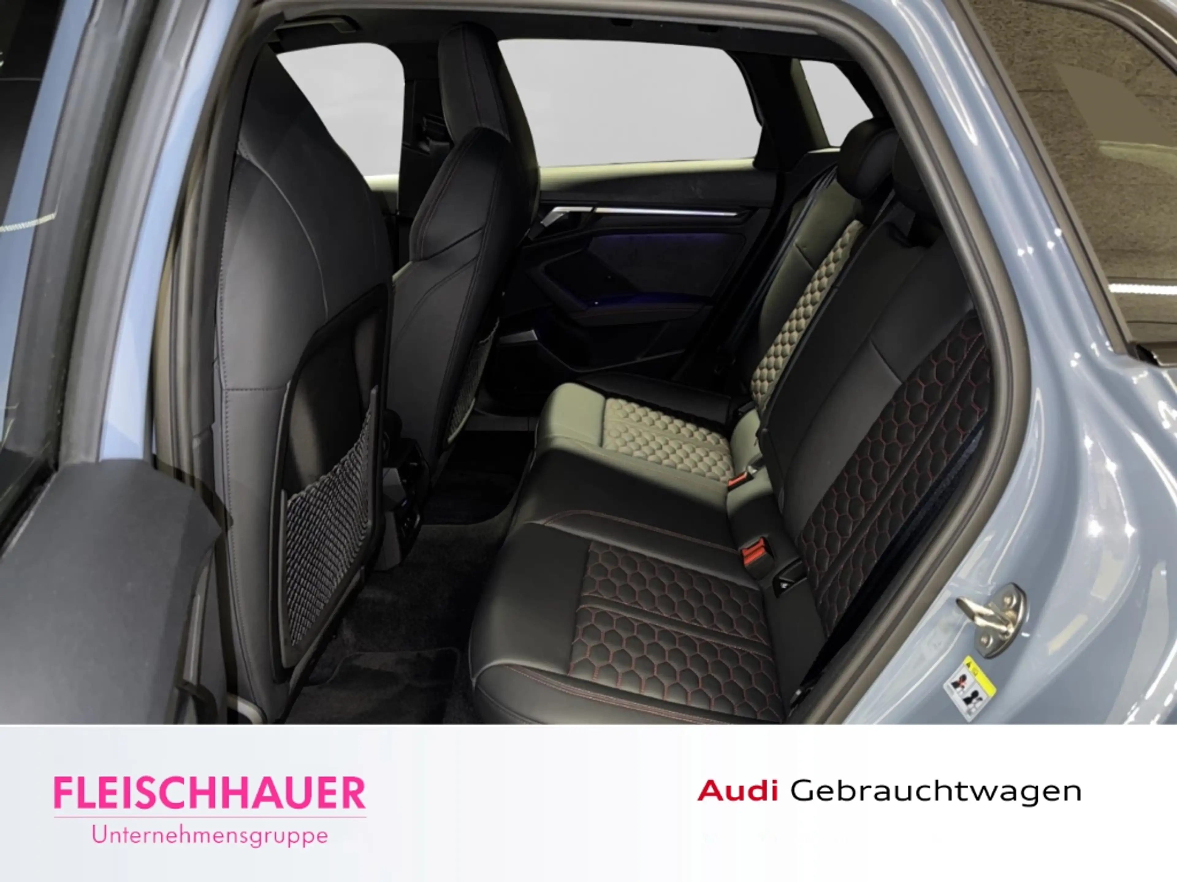 Audi RS3 SB 2.5 TFSI quattro MATRIX+ACC+NAVI+RFK+PANO+DYNAM — photo 10