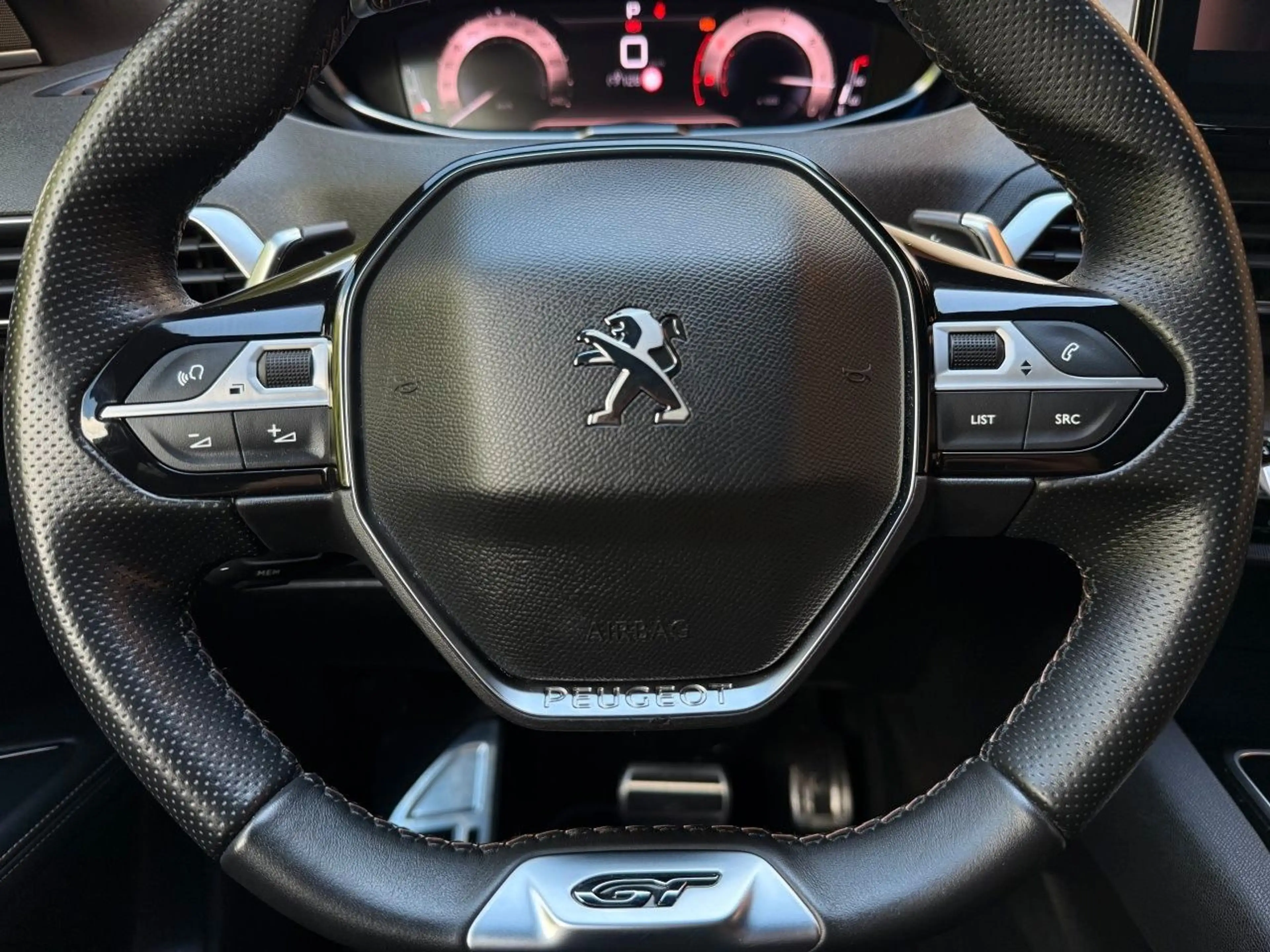 Peugeot 5008 130 Hdi GT | Black Pack | Focal | 360° — photo 10