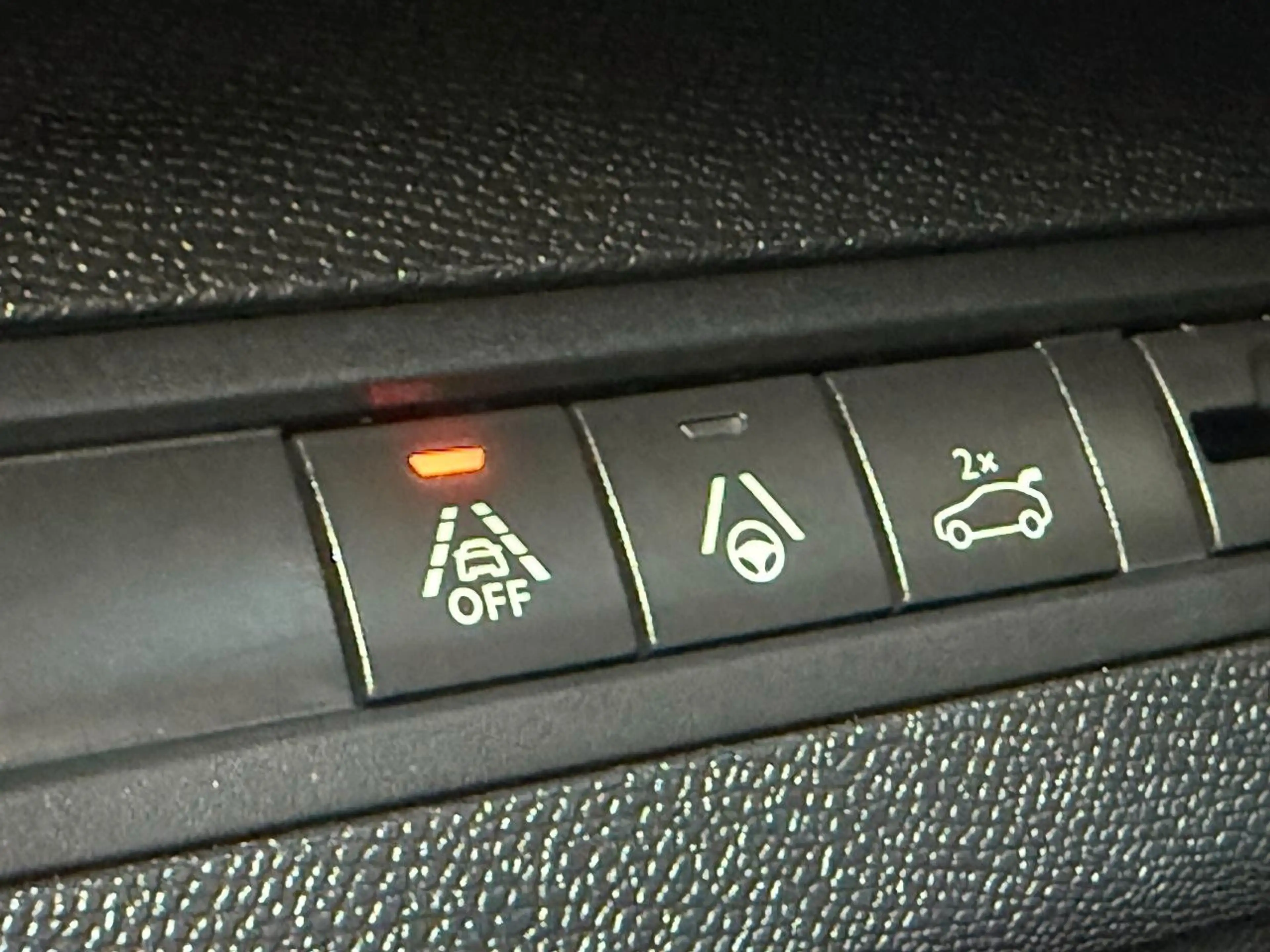 Peugeot 5008 130 Hdi GT | Black Pack | Focal | 360° — photo 12