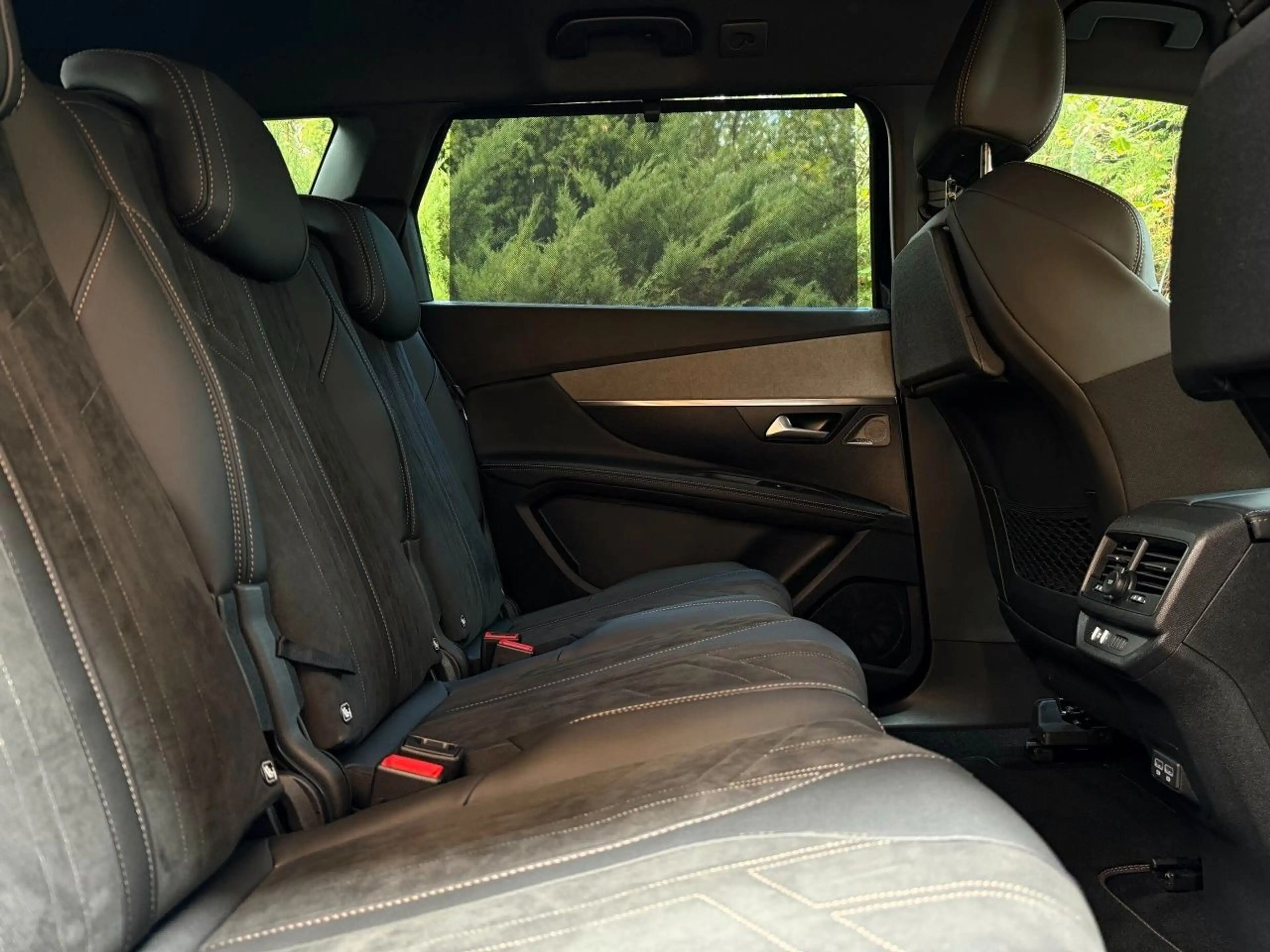 Peugeot 5008 130 Hdi GT | Black Pack | Focal | 360° — photo 15