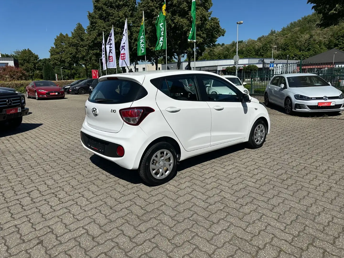 Hyundai i10 1.0 2.Hd Klima MFL el.Fenster ZV 5-Türer Bílá - 2