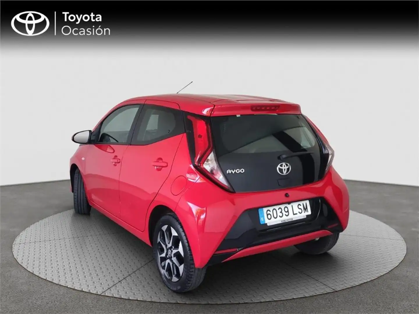 Toyota Aygo 5 Puertas x-play 70 Automático (x-shift) - 2