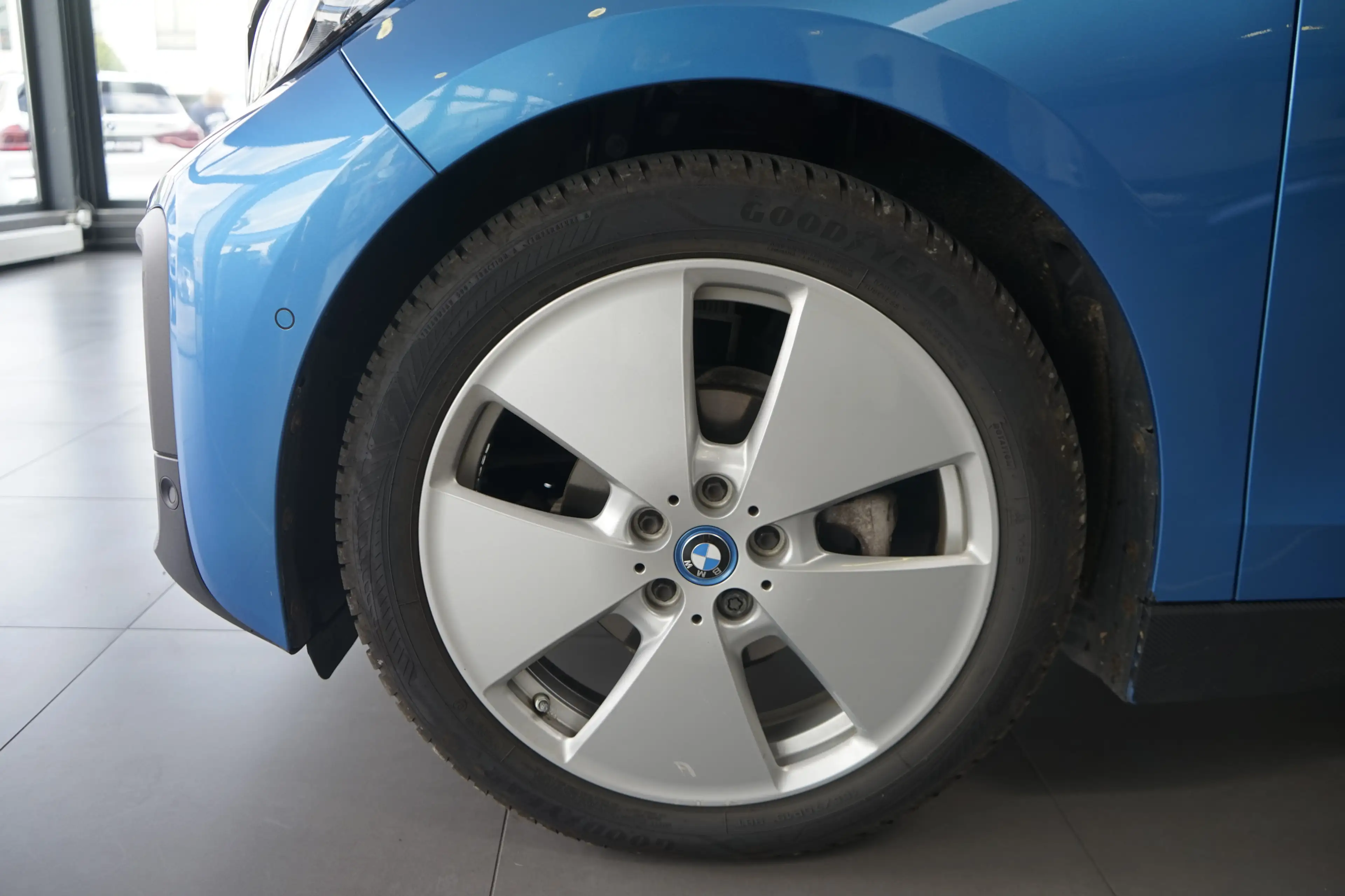 BMW i3 WÄRMEPUMPE+GLASDACH +PDC+PARKASSISTENT+BLUETOOTH — photo 4