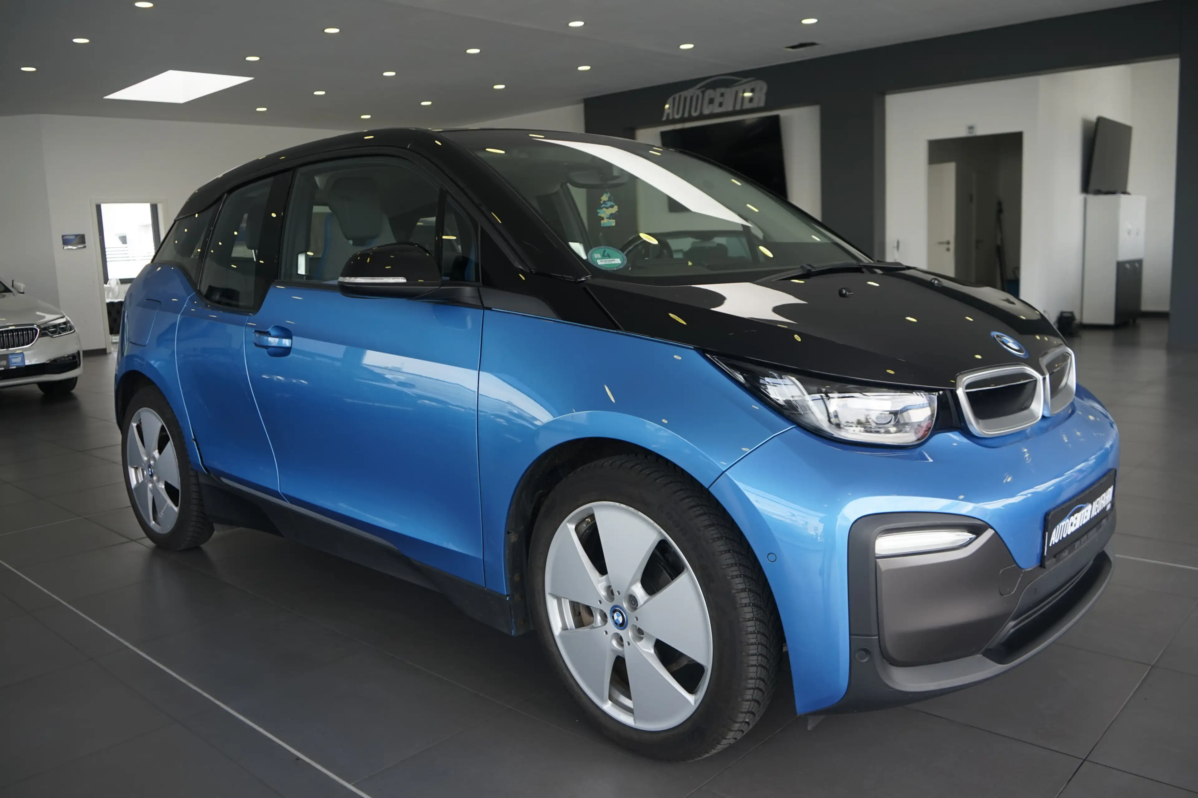 BMW i3 WÄRMEPUMPE+GLASDACH +PDC+PARKASSISTENT+BLUETOOTH