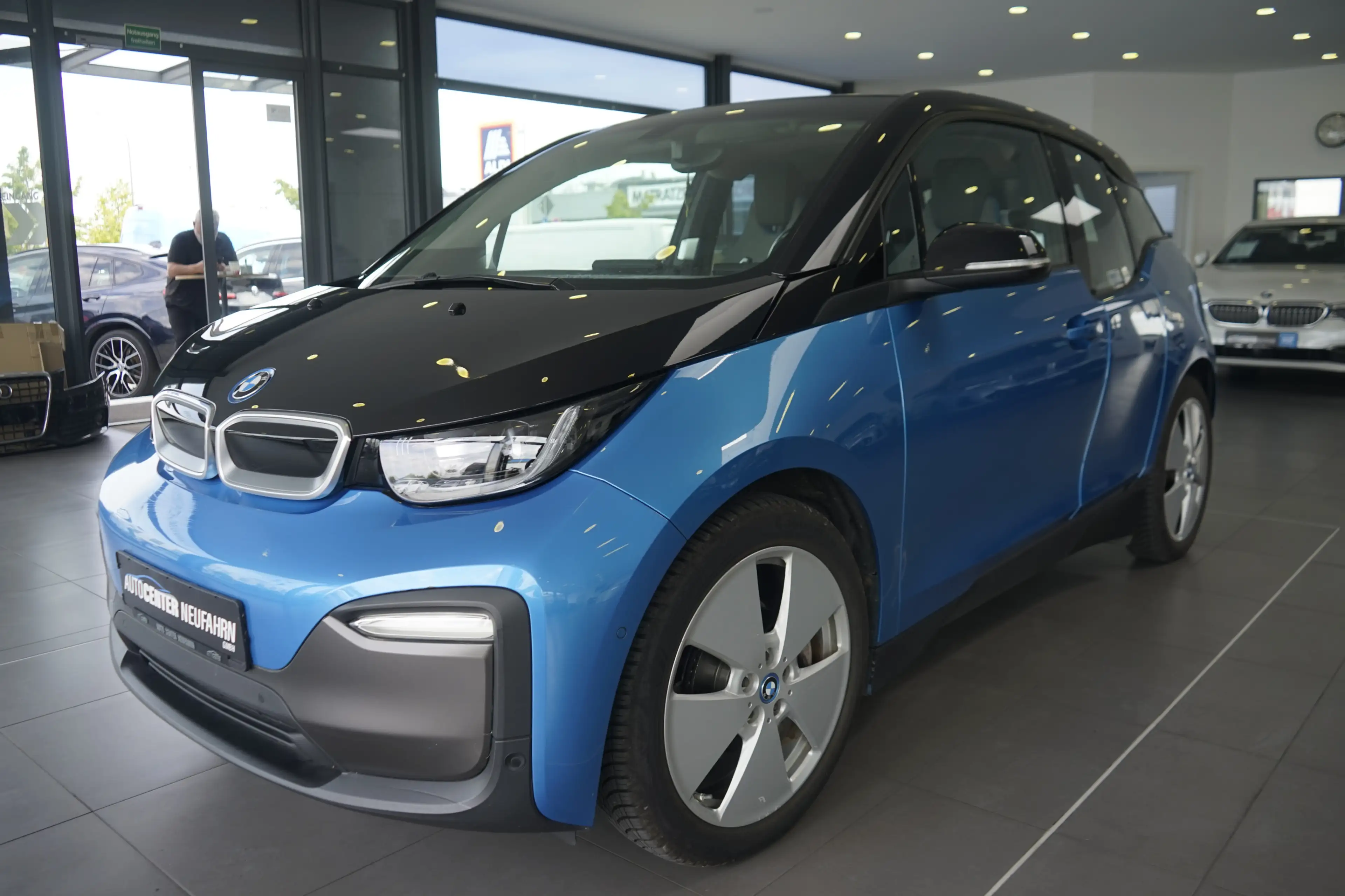BMW i3 WÄRMEPUMPE+GLASDACH +PDC+PARKASSISTENT+BLUETOOTH — photo 3