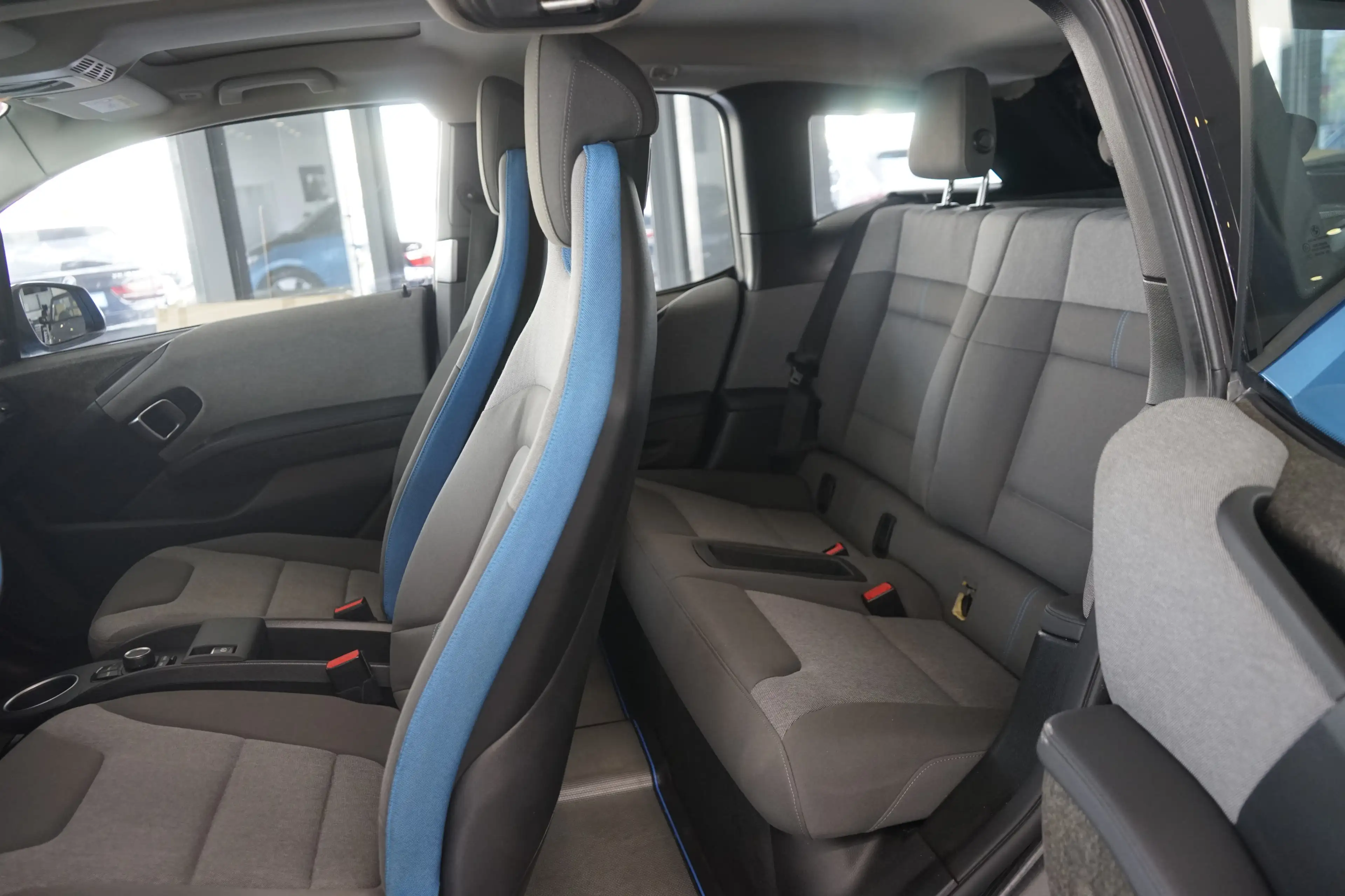 BMW i3 WÄRMEPUMPE+GLASDACH +PDC+PARKASSISTENT+BLUETOOTH — photo 11