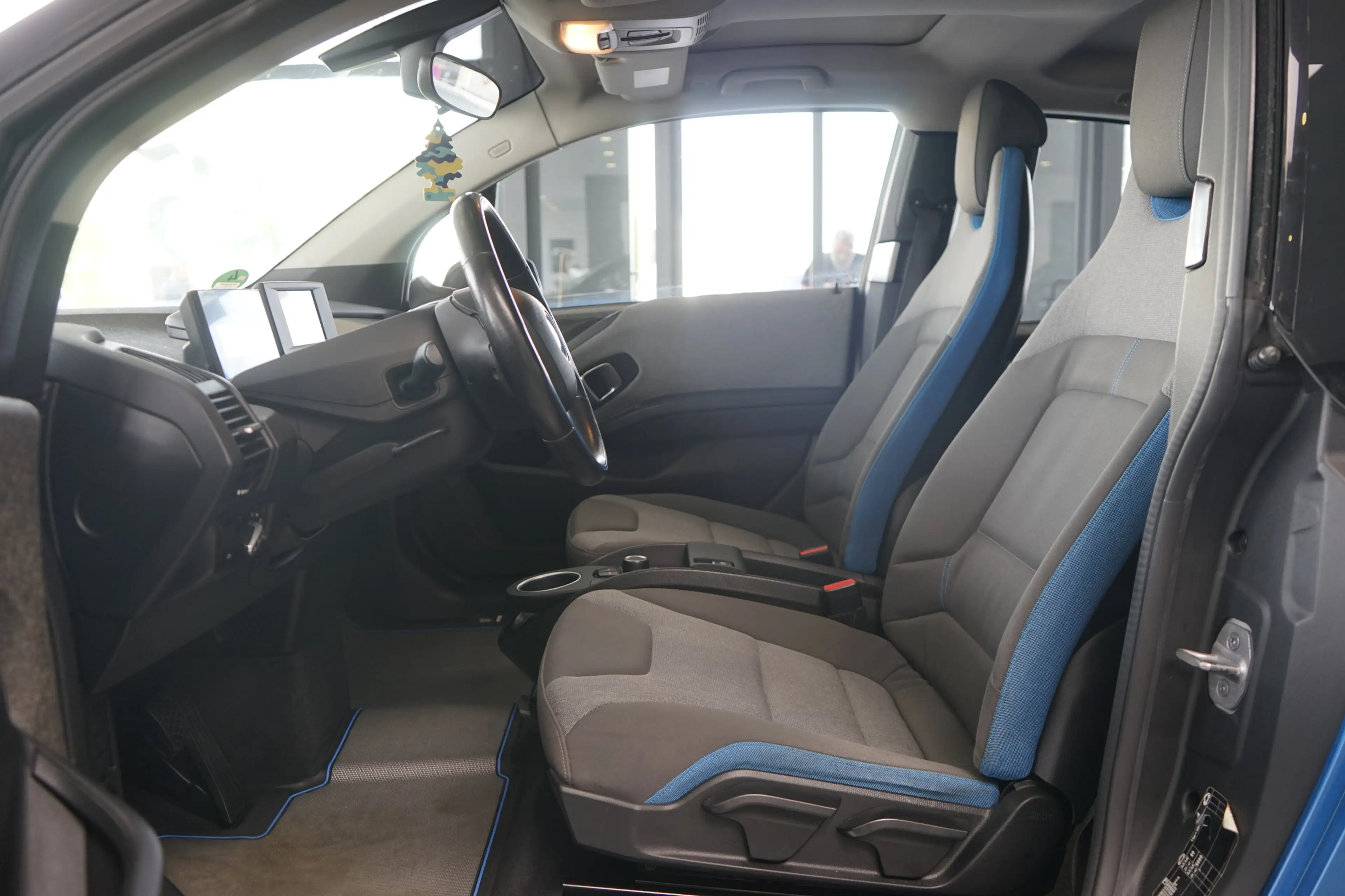 BMW i3 WÄRMEPUMPE+GLASDACH +PDC+PARKASSISTENT+BLUETOOTH — photo 9