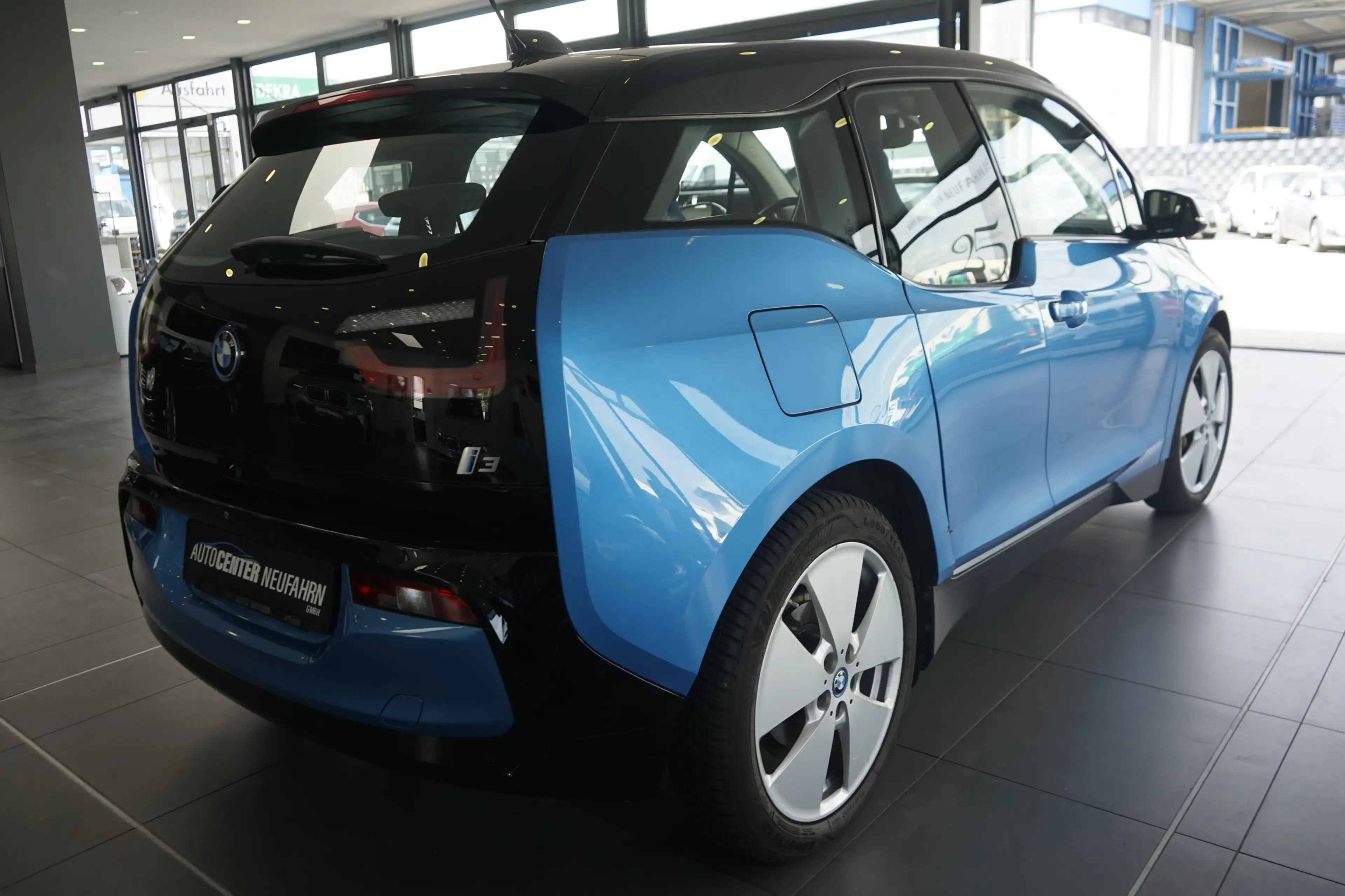 BMW i3 WÄRMEPUMPE+GLASDACH +PDC+PARKASSISTENT+BLUETOOTH — photo 7