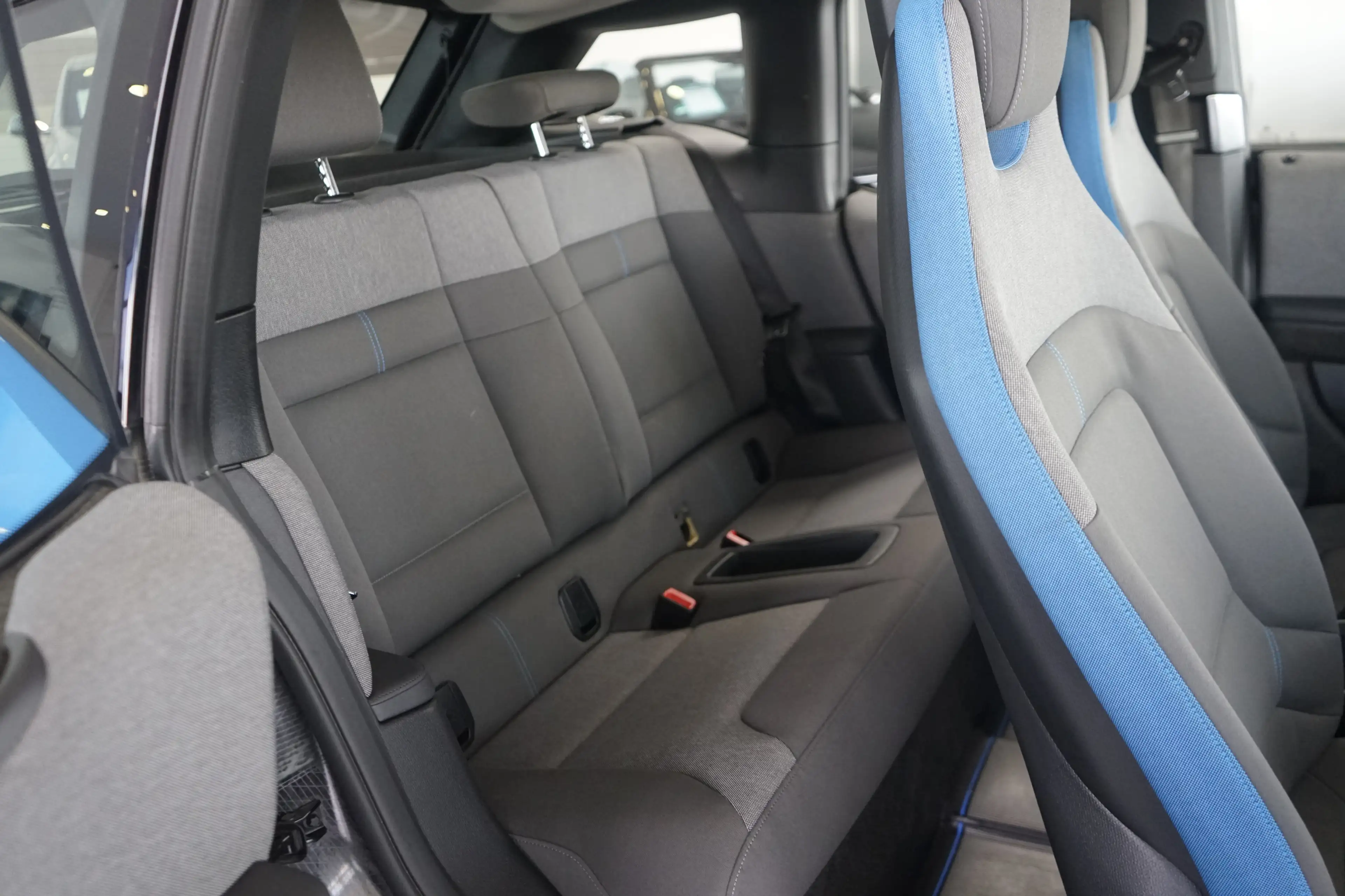 BMW i3 WÄRMEPUMPE+GLASDACH +PDC+PARKASSISTENT+BLUETOOTH — photo 15