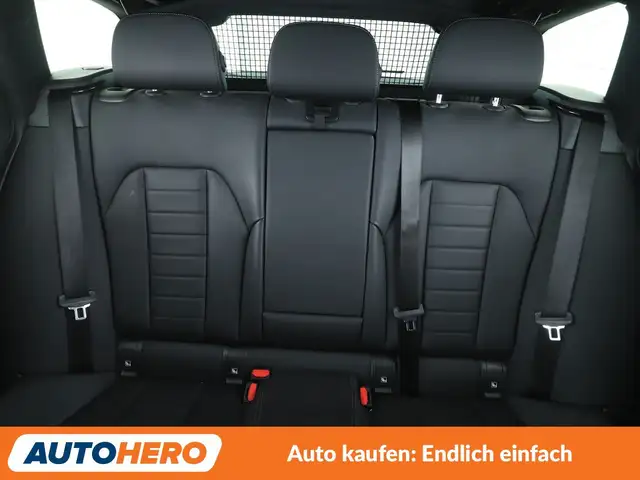 BMW 3 Series view 15