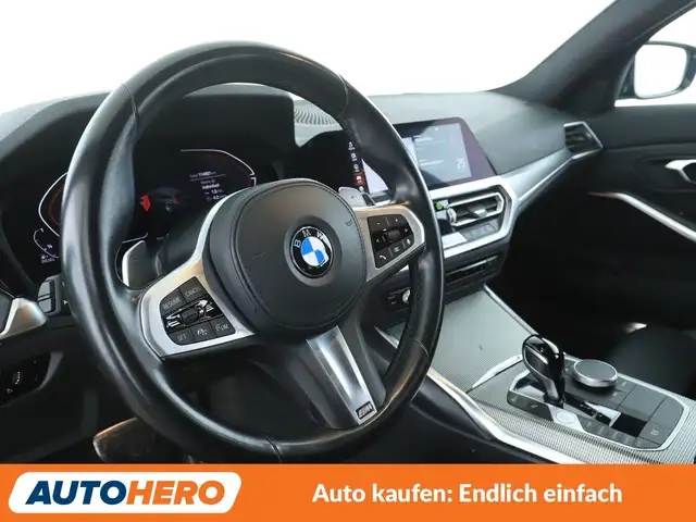 BMW 3 Series view 11