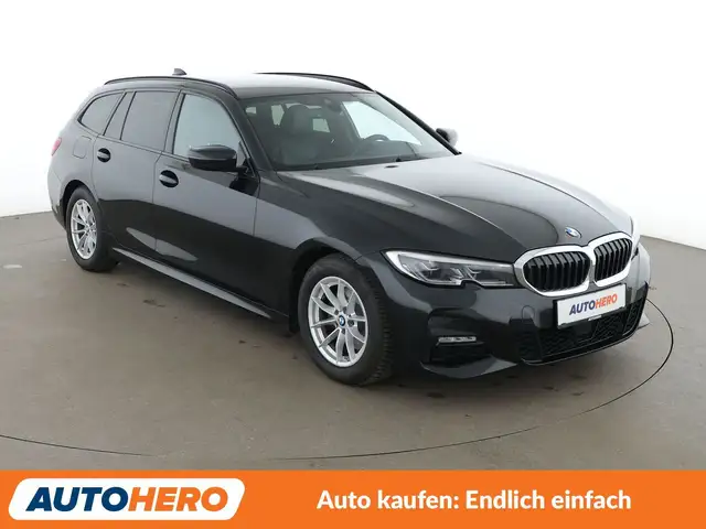 BMW 3 Series view 8