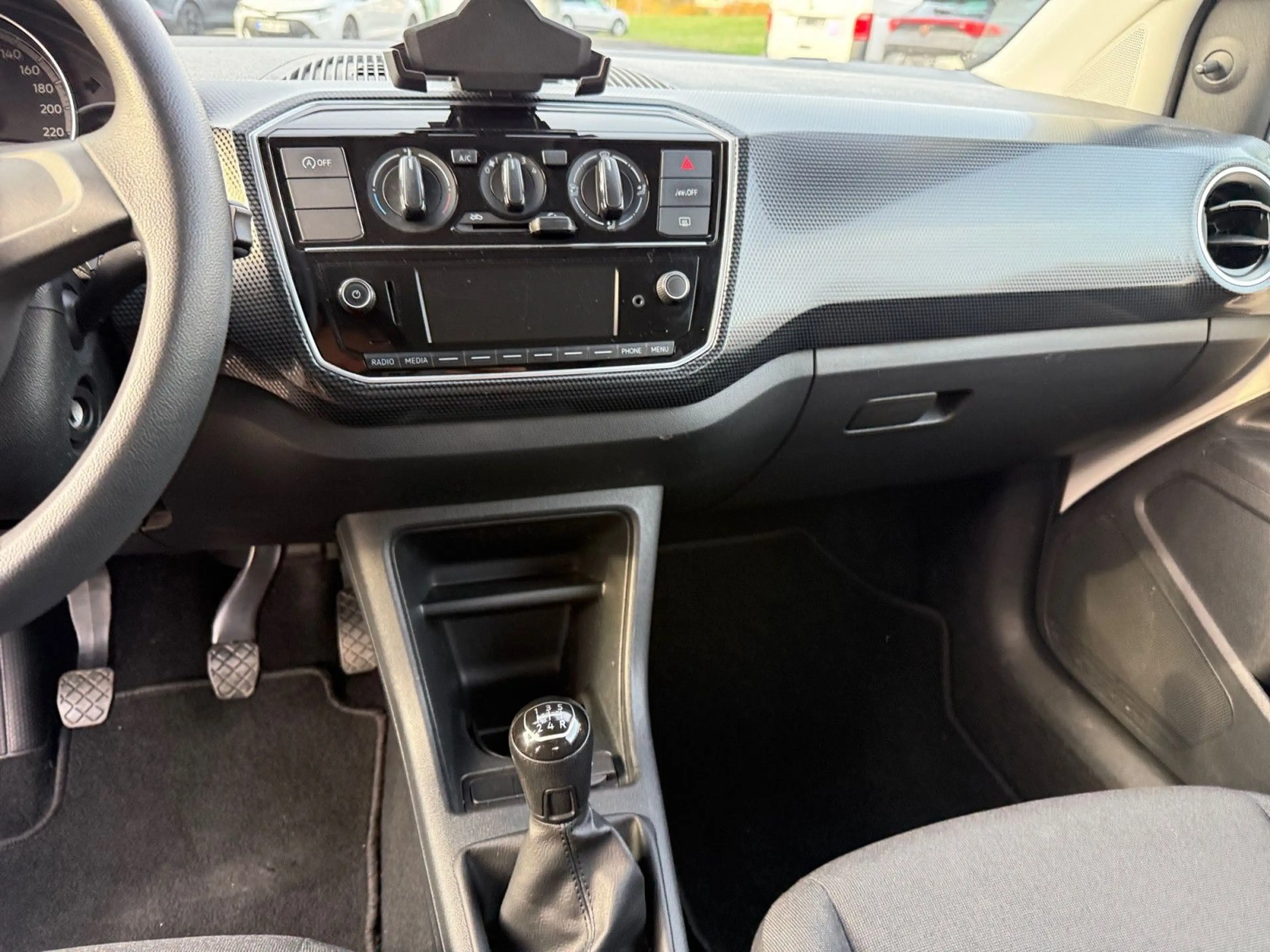 Volkswagen up! Basis — photo 13