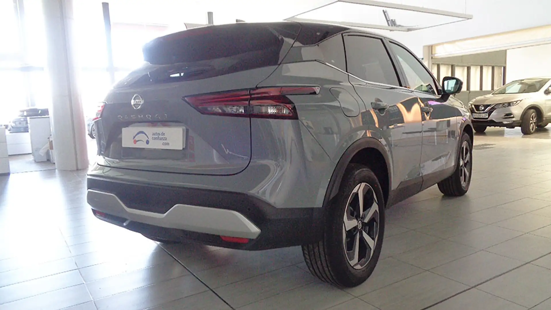 Nissan Qashqai 1.3 DIG-T mHEV 12V N-Connecta 4x2 103kW - 2