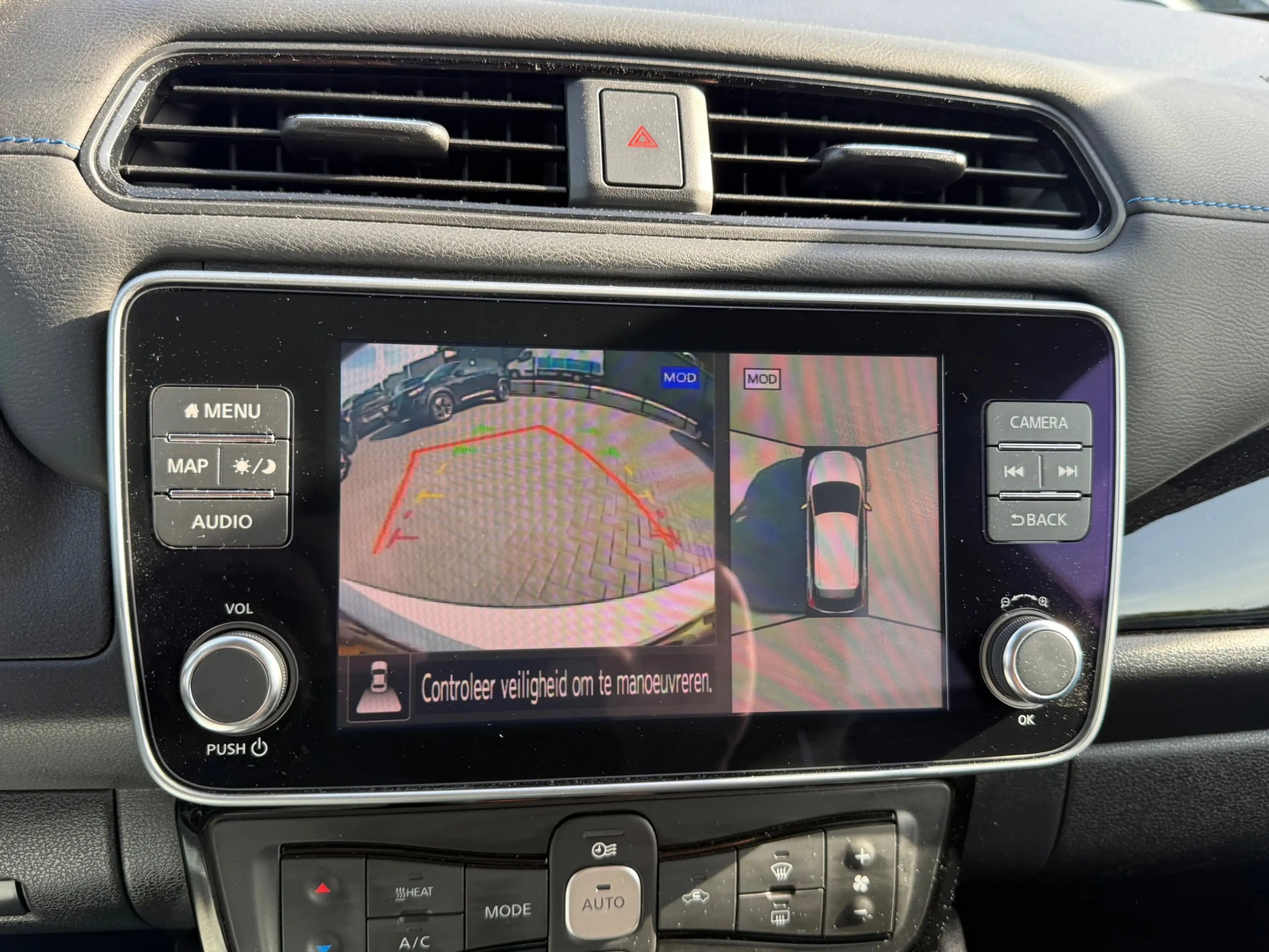 Nissan Leaf N-Connecta 40 kWh ADAPTIVE CRUISE LED NAVI 360 CAM — photo 14
