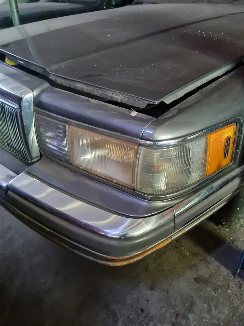 Lincoln Town Car schuurvondst 4.6 v8 Grau - 2