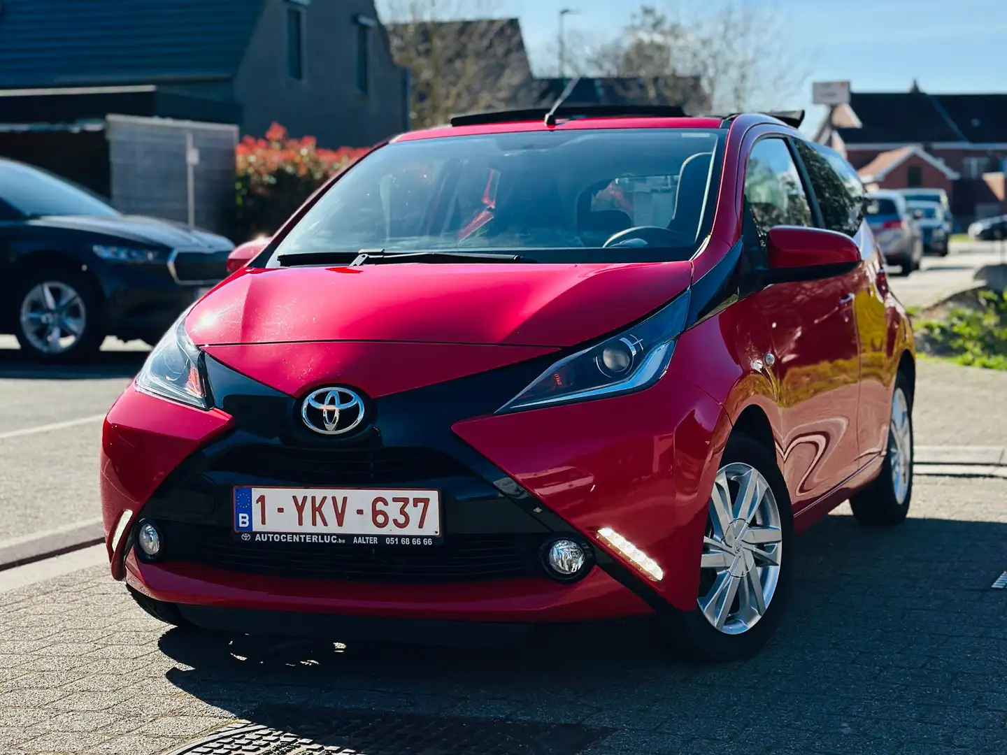 Toyota Aygo Aygo x-play Edition-S Rouge - 1