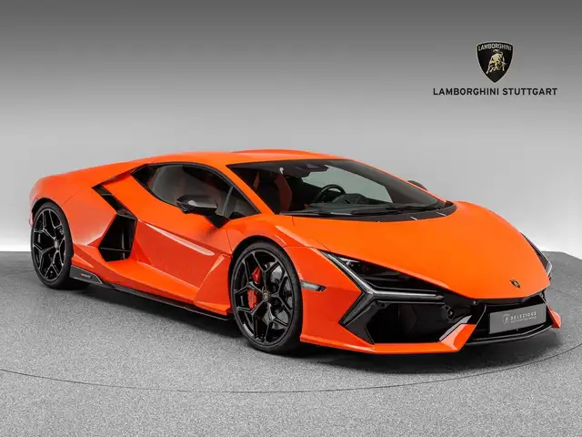 Lamborghini Revuelto