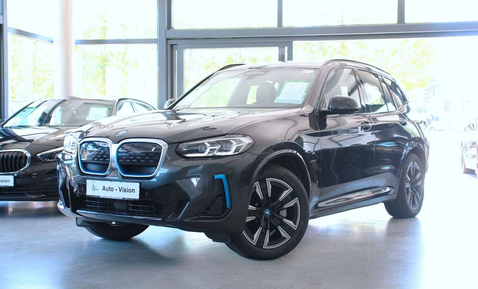 BMW iX3