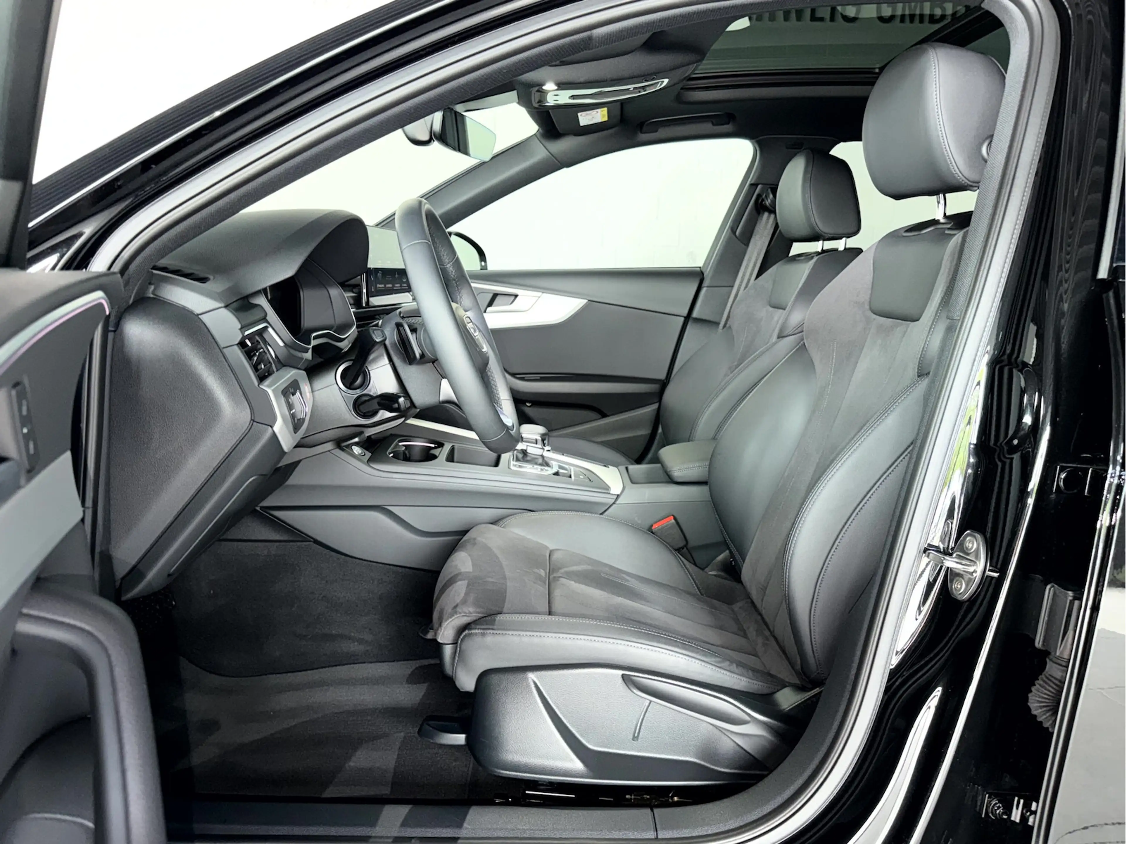 Audi A4 45TFSI S Line Competition Edition Plus*Matrix — photo 9