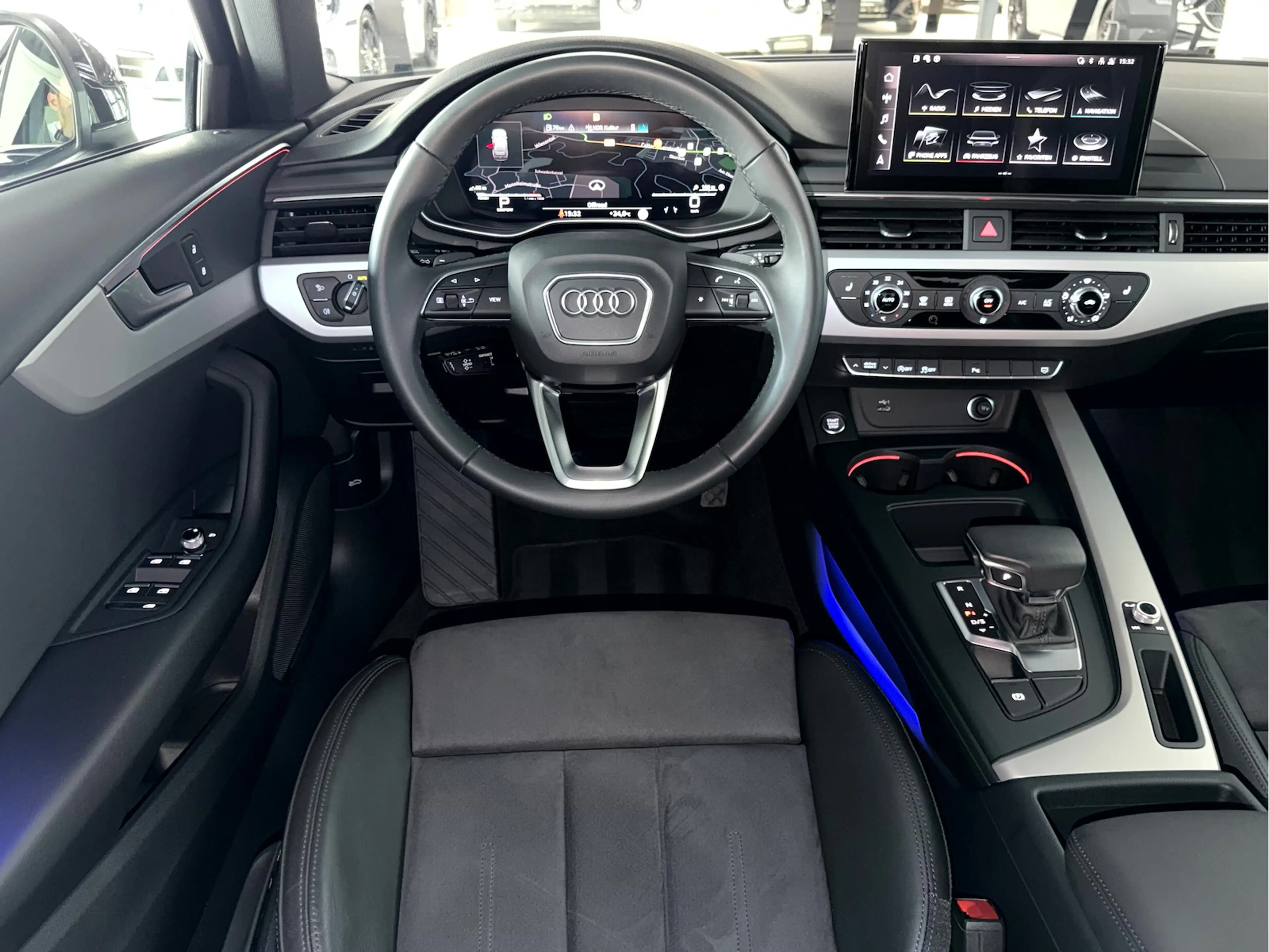 Audi A4 45TFSI S Line Competition Edition Plus*Matrix — photo 12