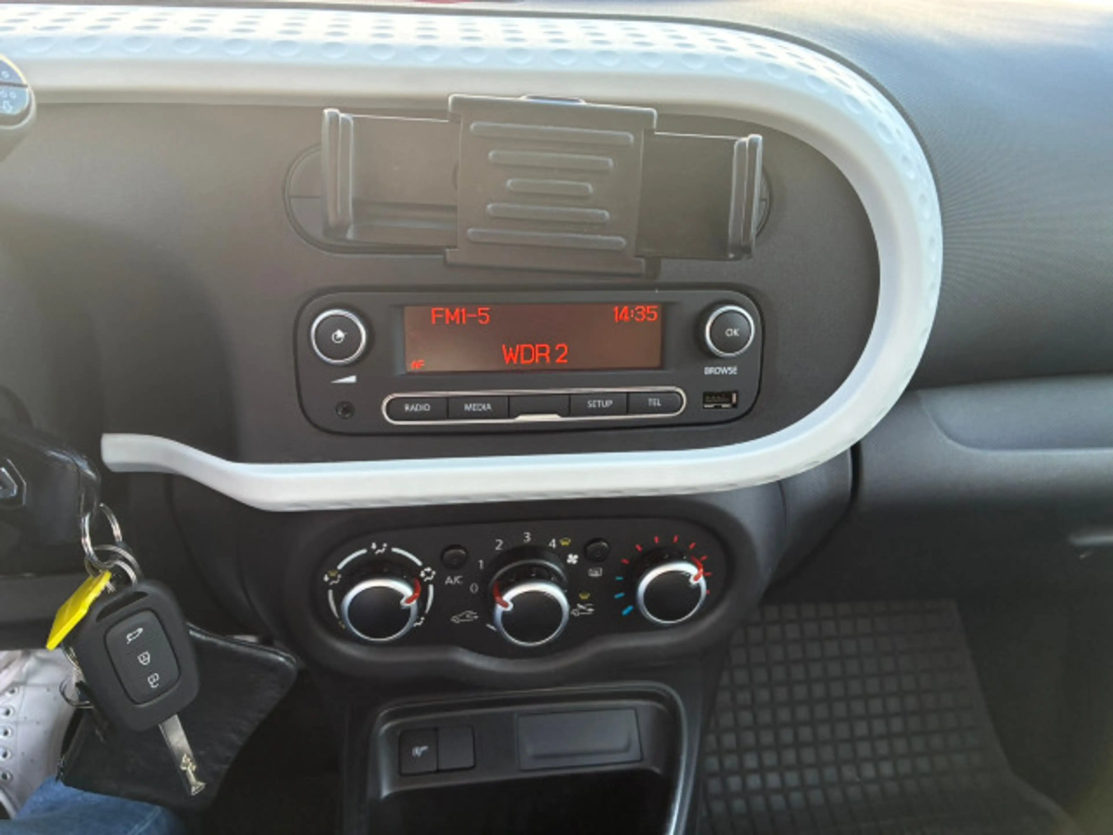 Renault Twingo SCe75 Limited Klimaanlage — photo 5