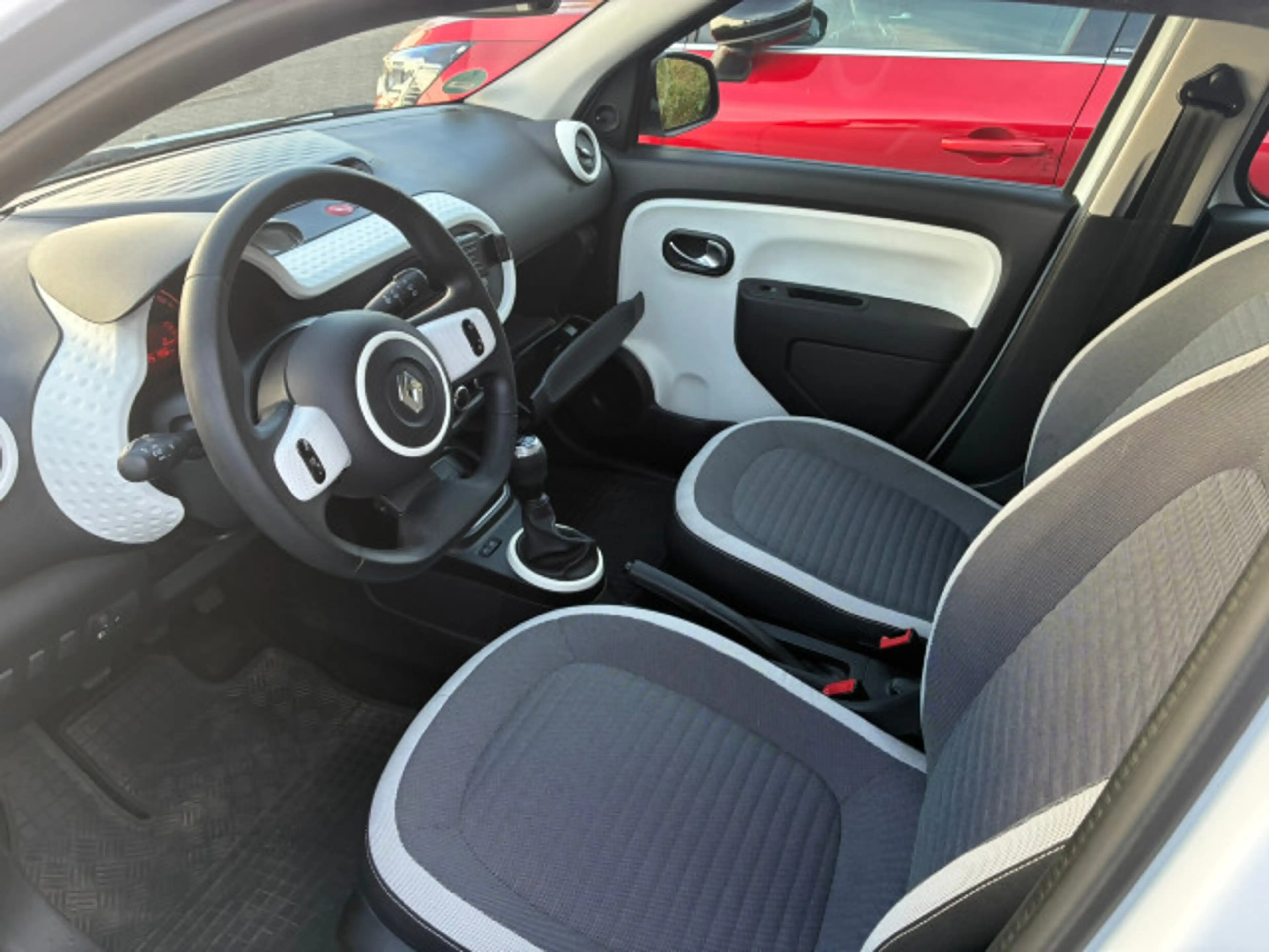 Renault Twingo SCe75 Limited Klimaanlage — photo 3