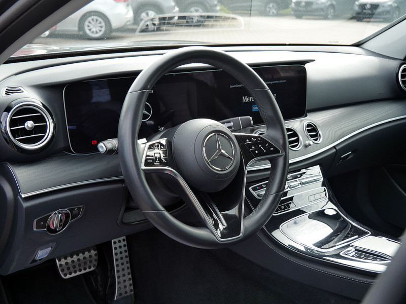 Mercedes-Benz E 220 T d 4M All-Terrain // AVANTGARDE WIDE MEMO — photo 14