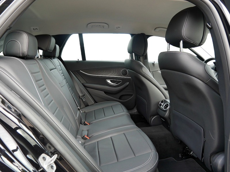 Mercedes-Benz E 220 T d 4M All-Terrain // AVANTGARDE WIDE MEMO — photo 8