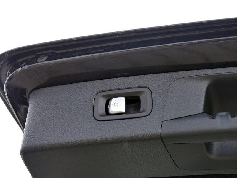 Mercedes-Benz E 220 T d 4M All-Terrain // AVANTGARDE WIDE MEMO — photo 12