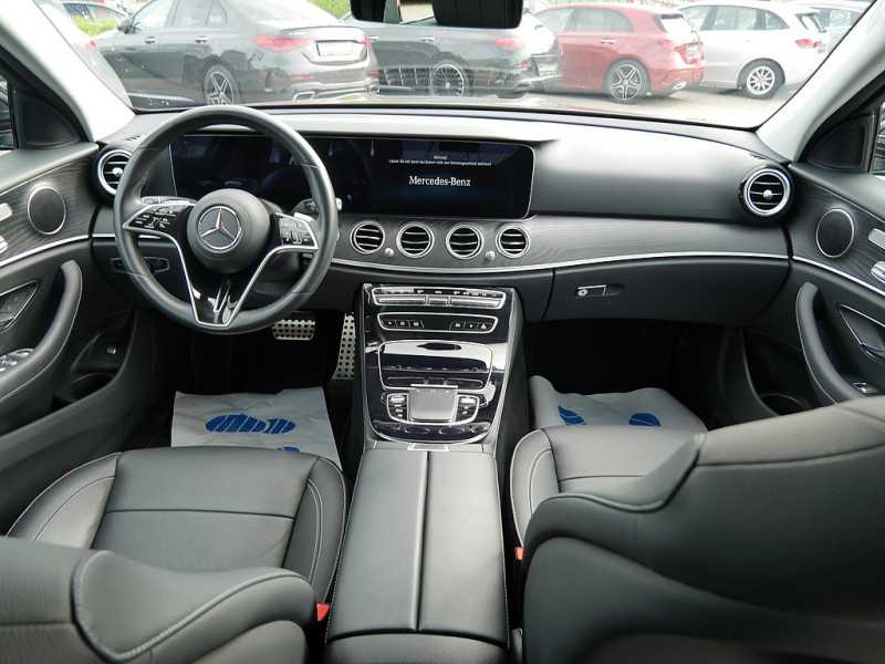 Mercedes-Benz E 220 T d 4M All-Terrain // AVANTGARDE WIDE MEMO — photo 9