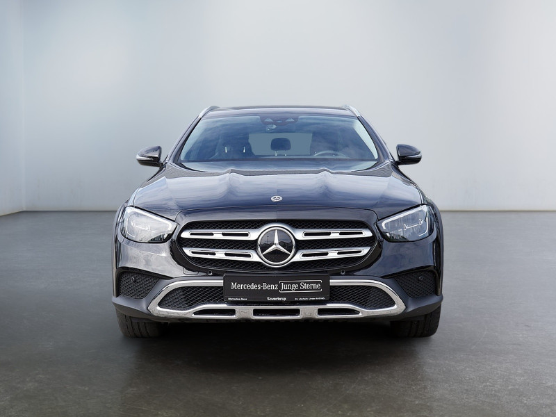 Mercedes-Benz E 220 T d 4M All-Terrain // AVANTGARDE WIDE MEMO — photo 4