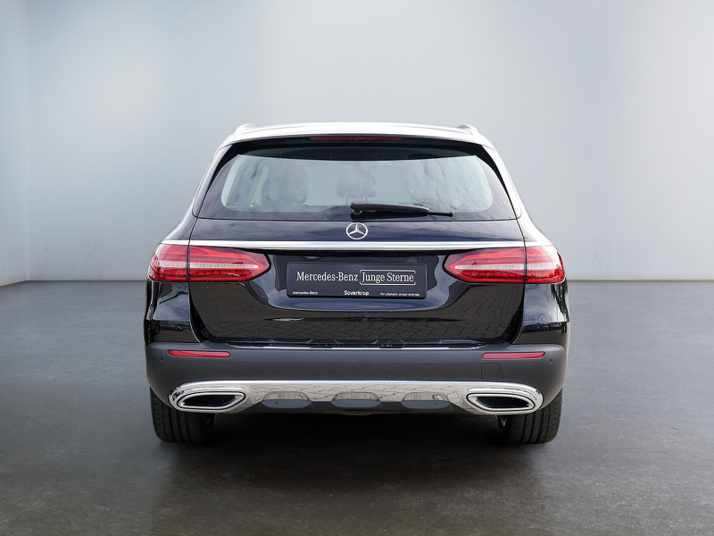 Mercedes-Benz E 220 T d 4M All-Terrain // AVANTGARDE WIDE MEMO — photo 6