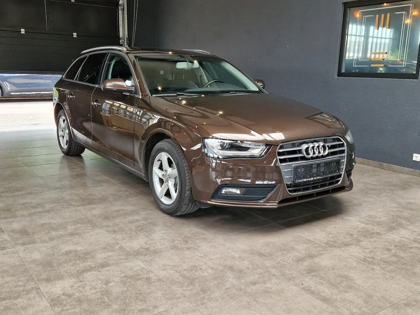 Audi A4 Avant Ambiente 2.0TDI*Kamera*Soundsystem* Braun - 1