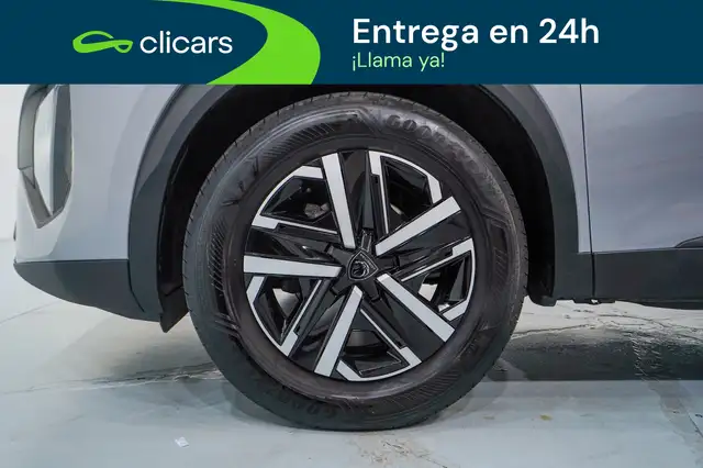 Peugeot 2008 view 11