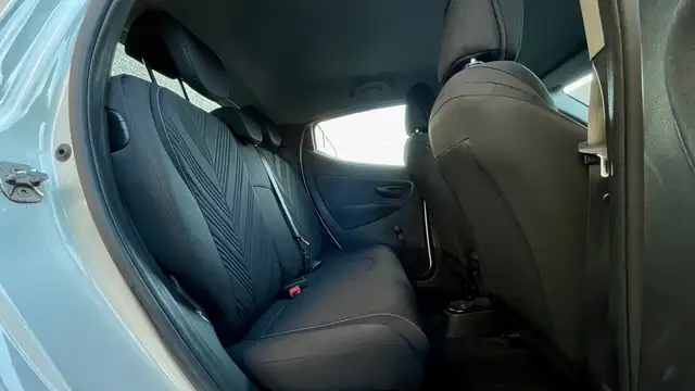 Lancia Ypsilon view 10